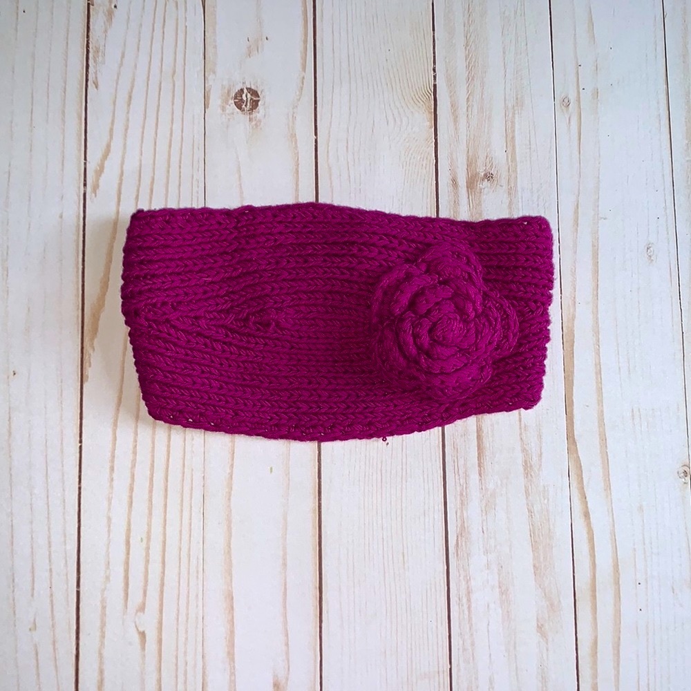 D & Y headband. Woman’s